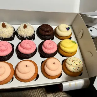 Almond,chocolate,blueberry cheesecake,strawberry chocolate,pucker up,pink champagne,confetti