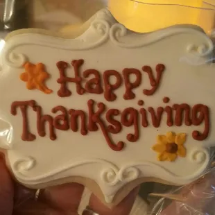 a happy thanksgiving cookie