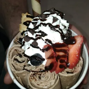 Sweet heart fresh rolled ice cream