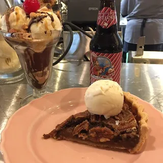 Ida's Seasonal Pies