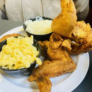 Chicken Wing Entree with Mac and Cheese and Garlic Mashed Potatoes