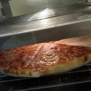 Get this cheese pizza goodness!