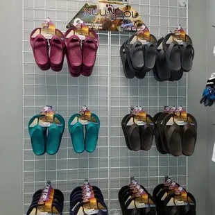 We carry supportive flip flops!