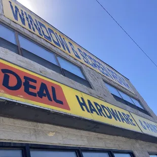 Signage on Cuming street side