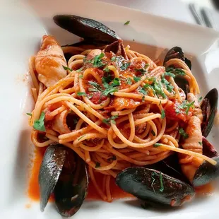 Special of the Day Spaghetti with calamari and mussels