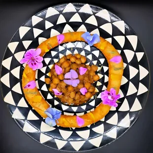 Chole Bhatura
Onsite Cooking
Indian Fusion Catering
Veg Catering
Live Chaat Station