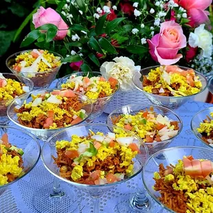 Elegant Fusion Appetizers 
Sangeet Indian Wedding Catering 

Onsite Chef Services 
Live Chaat Counters 
Unique Appetizers 
Tandoor