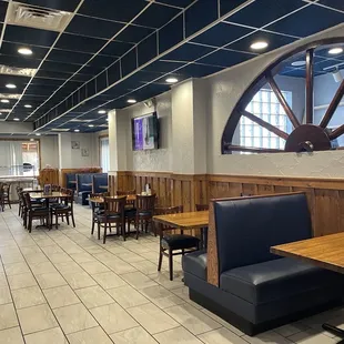 Front dining area