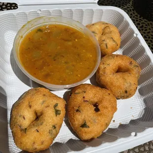 Medhu Vada