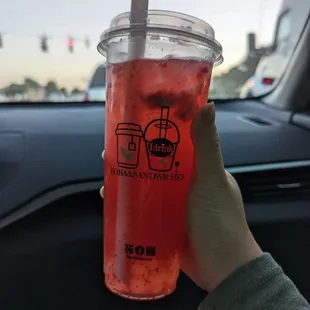 Strawberry lemonade with crystal boba