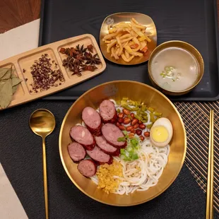 Dry Mix Rice Noodle with Chicken Sausage