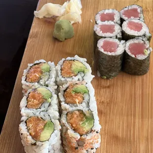 Salmon maki and tuna maki