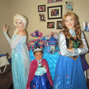 THEY SANG HAPPY BIRTHDAY!