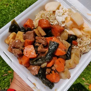 Mom got the Pork Nishime... She liked the veggies! Look at the knotted seaweed... Authentic!