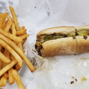 Cheesesteak with fries
