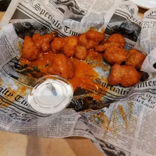 Buffalo cauliflower bites