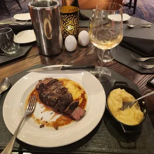 Filet minion / potatoes mashed