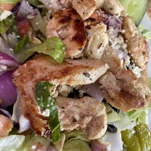 Greek salad w chicken