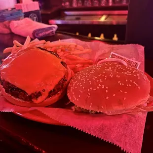 The famous Igor cheeseburger