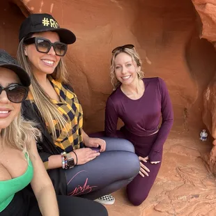 Finding some cute caverns for pics with these pretty ladies.. we may have needed to climb and get a boost but it was worth the photo op