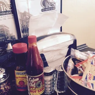 Condiments, menus, crackers, napkins