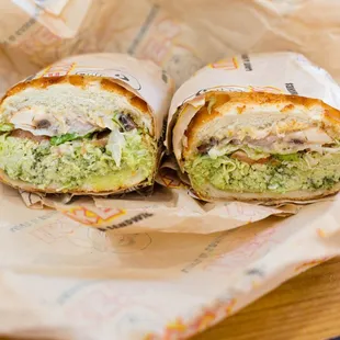 spiffy tiffy (Halal Chicken, Avocado, Mushrooms, Green Pesto, Provolone, Pepper Jack)