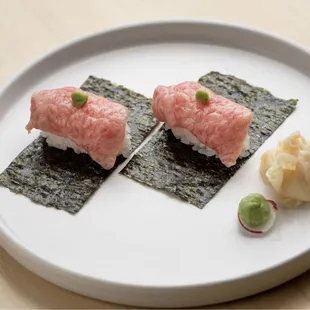 A5 wagyu grab hand roll