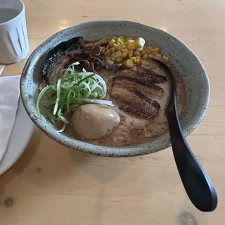 Burnt Garlic Tonkotsu Soup