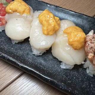 SCALLOP UNI Grab Handroll