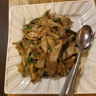 Phad Khee Mao