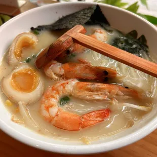 Shrimp ramen