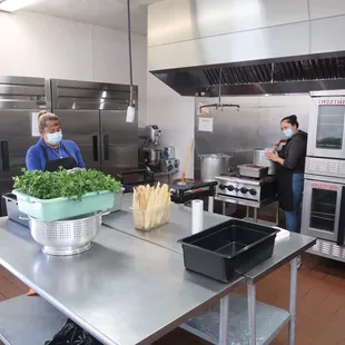 Mexitamalli making fresh salsa!