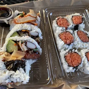Ikkyu roll (&quot;roll&quot;) and spicy tuna roll.