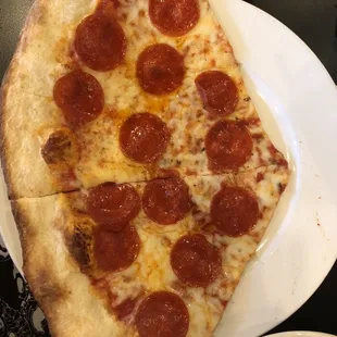 Pepperoni pizza