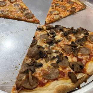 Pizza going fast.