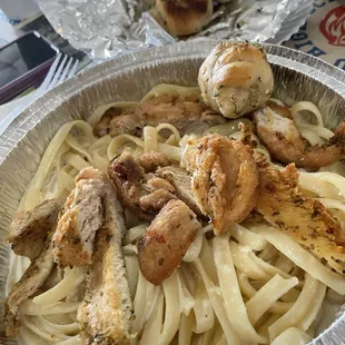 Fettuccine Alfredo Pasta with Chicken