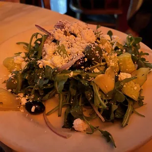 Insalata with beets and pistachios