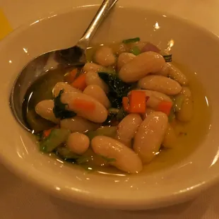 Cannellini beans in olive oil for the bread.