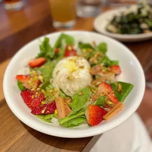 Burrata salad