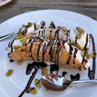 Mascarpone Cannoli