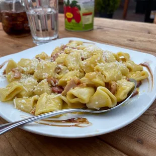 Rigatoni carbonara