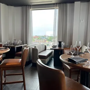 a restaurant with a view of the ocean