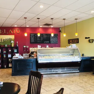 il Dolce Gelato:  Inside