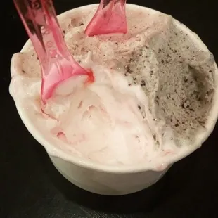 Medio. $4.10(ish). Top: Quasimodo. Right: Mint Chocolate. Bottom: Mascarpone.