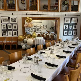 Such a great space to have small events! Thank you staff for the accommodations and @pinkballoonevents for the decorations!