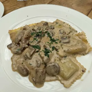 Ravioli di Brasato