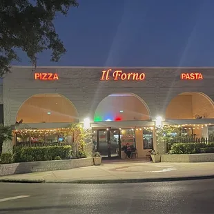 the outside of the restaurant