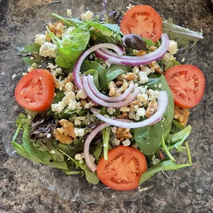 Food is very good, service was quick!