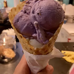 Ube Cookies &amp; Cream, Macadamia Nut
