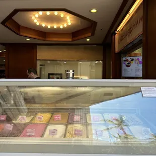 Il gelato is in the Hyatt regency Waikiki on the ground level.